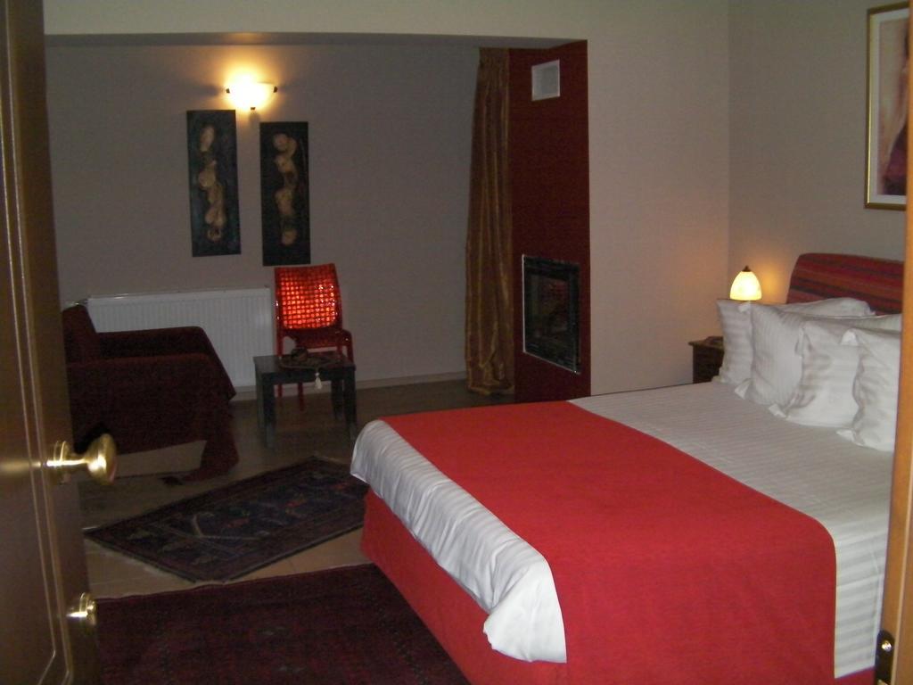 Pandion Luxury Boutique Hotel & Suites With Spa Neohóri Kültér fotó