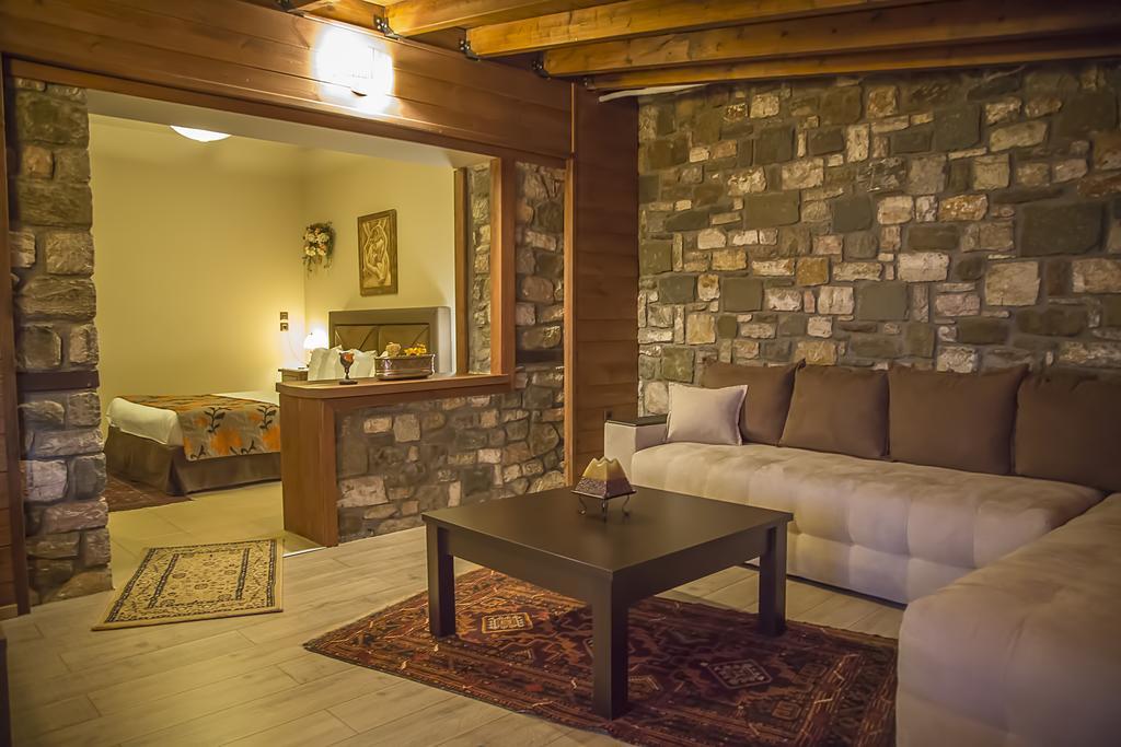 Pandion Luxury Boutique Hotel & Suites With Spa Neohóri Kültér fotó