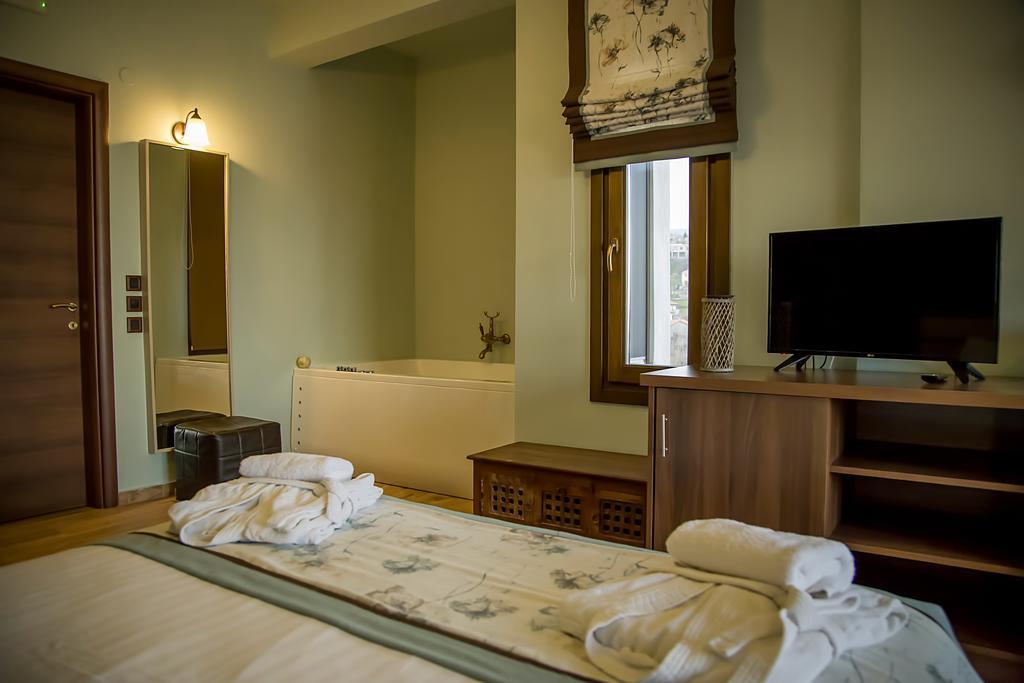 Pandion Luxury Boutique Hotel & Suites With Spa Neohóri Kültér fotó