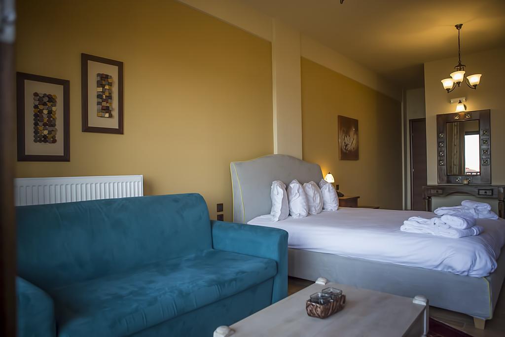Pandion Luxury Boutique Hotel & Suites With Spa Neohóri Kültér fotó